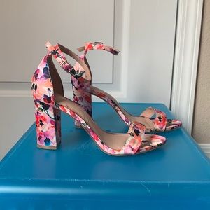 Madden Girl Beella floral multi: ankle strap, block heels W8